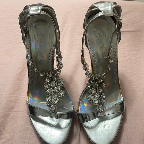Michaelangelo high heels 5/$25 💜 - Picture 1 of 4